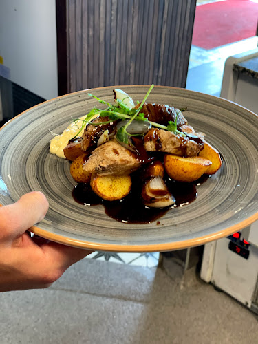 Opinii despre Alessandros svampen în Örebro - Gastronomi och hotellverksamhet