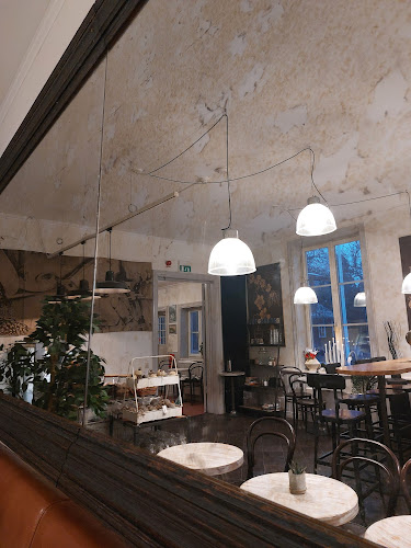 Opinii despre Västerby Café & Secondhand în Falun - Gastronomi och hotellverksamhet