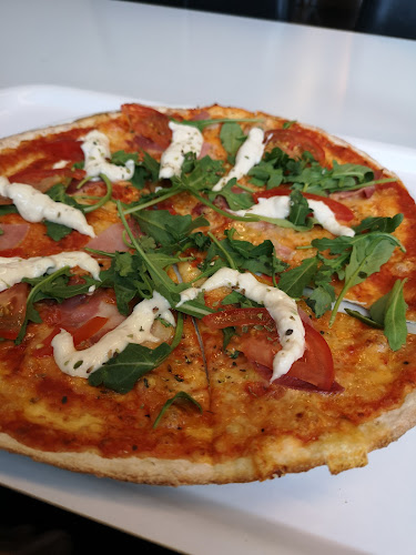 Palma Restaurang & Pizzeria - Gastronomi och hotellverksamhet