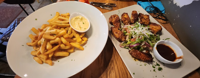 Pinocchio kök och bar Phone number