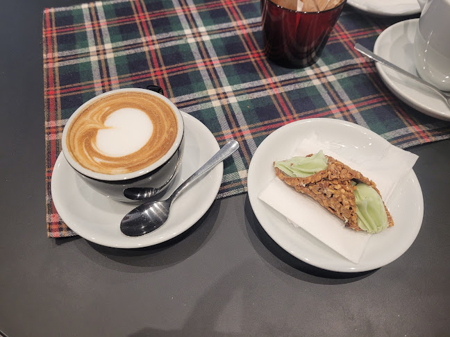 Lupin Caffetteria - Gastronomi och hotellverksamhet