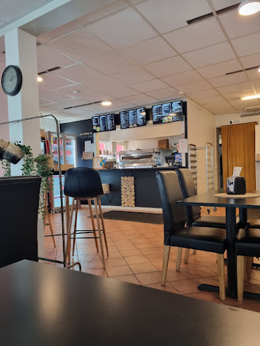 Opinii despre Väderums Restaurang Pizzeria în Oskarshamn - Gastronomi och hotellverksamhet