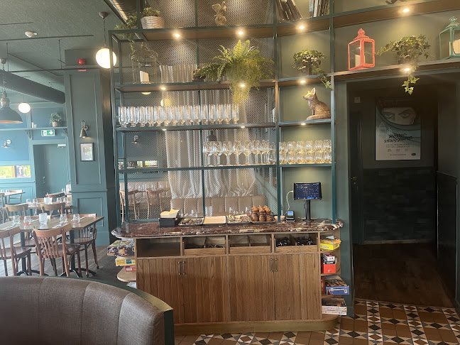 Comments and reviews of Den Gyllene Räven