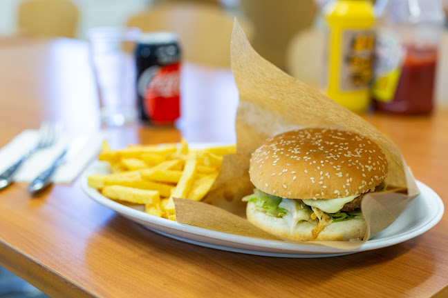 Opinii despre Garpenberg Livs & Grill & Restaurang & Pizzeria în Garpenberg - Gastronomi och hotellverksamhet