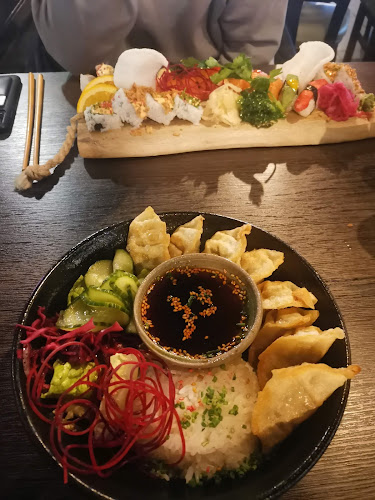 Koumi sushi Phone number