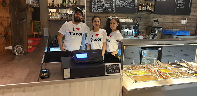 The Roundabout Cafe & Bistro - Enköping