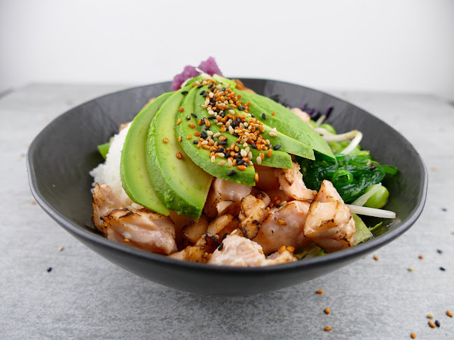 Acai and Poké - Gastronomi och hotellverksamhet