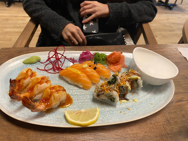 Aki Sushi & Ramen och poke bowl - Gastronomi och hotellverksamhet