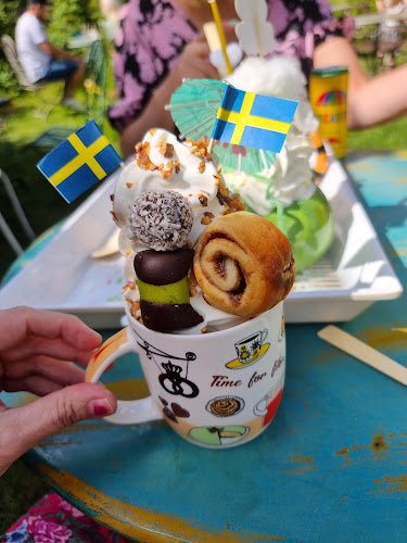 Esters cafe - Gastronomi och hotellverksamhet