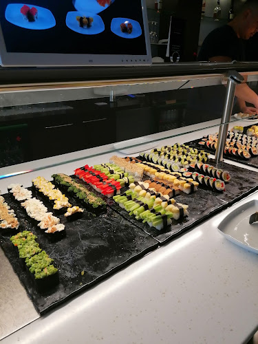 Mary Wong - Gastronomi och hotellverksamhet