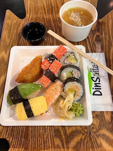 Comentarii opinii despre Din Sushi