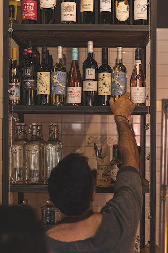 Ammos Café & Creperi - Gastronomi och hotellverksamhet