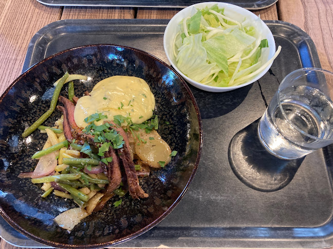 Friends Corner - Gastronomi och hotellverksamhet