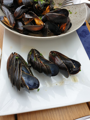 Restaurang Bryggvingen Phone number