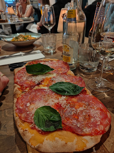 Opinii despre Ristorante Villa Romana - Restaurang Uppsala în Uppsala - Gastronomi och hotellverksamhet