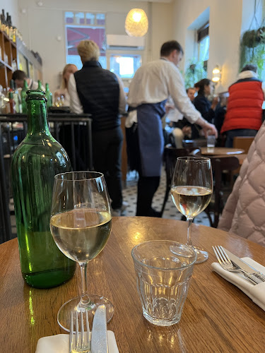 Reviews of Schmaltz Bar & Delicatessen in Stockholm - Gastronomi och hotellverksamhet