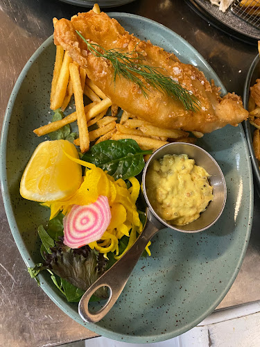 The Red Lion - Gastronomi och hotellverksamhet