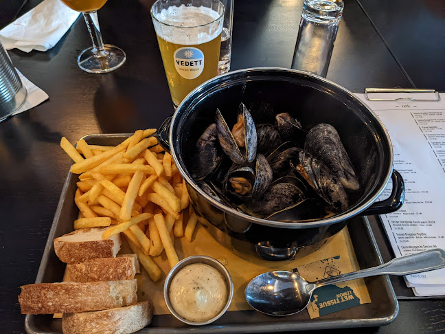 De Klomp Phone number