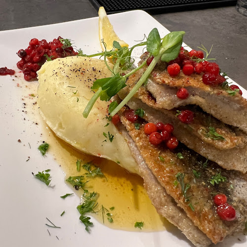 Comentarii opinii despre Familjens Deli