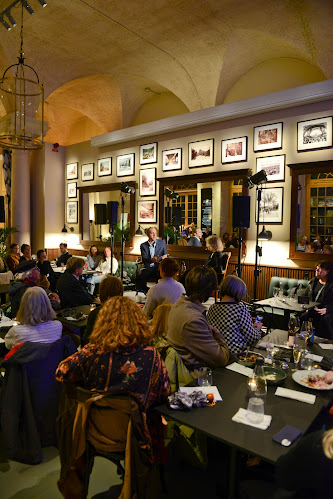 Stortorget 2, 103 16 Stockholm