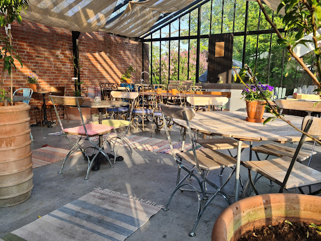 Opinii despre Kafé på Örum 119 în Löderup - Gastronomi och hotellverksamhet