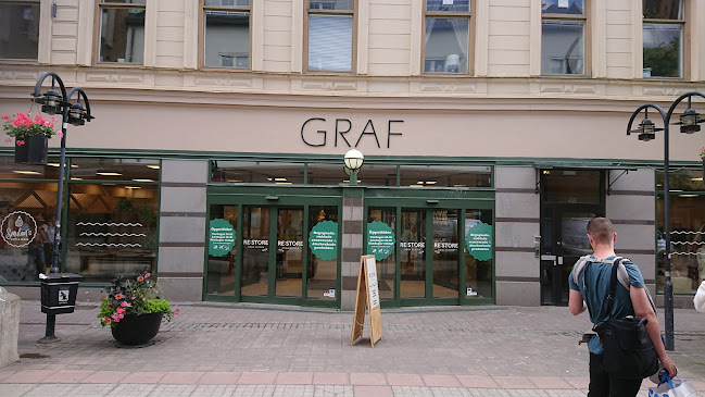 Smulan's CAFÉ & GLASS