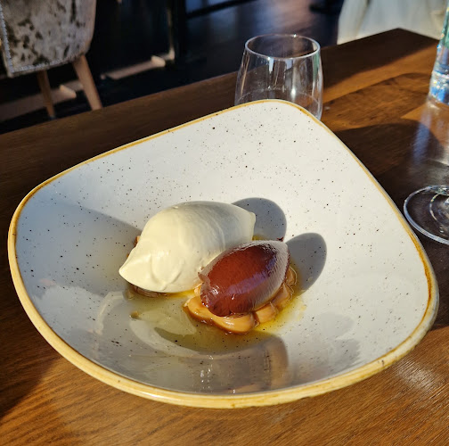 Nivå Bar & Stekhus - Gastronomi och hotellverksamhet