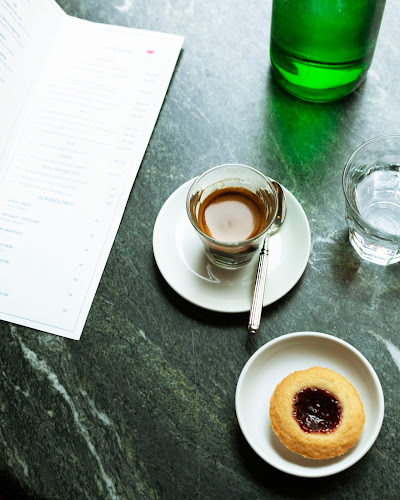 Schmaltz Bar & Delicatessen - Gastronomi och hotellverksamhet