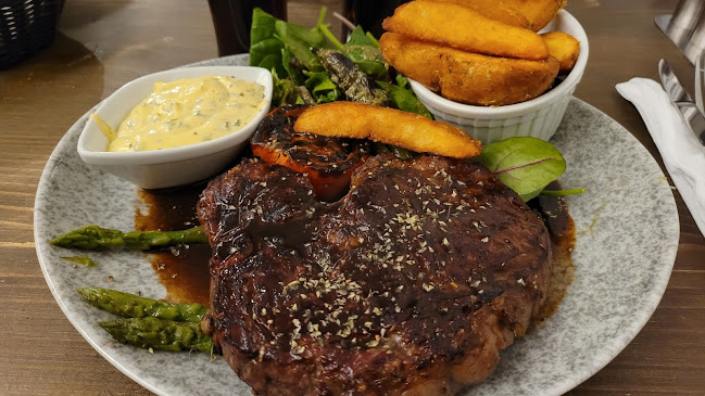 Santorini Sofras Meze Kolgrill - Gastronomi och hotellverksamhet