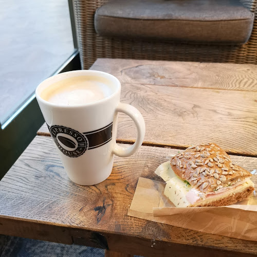 Espresso House Västra Storgatan NY - Gastronomi och hotellverksamhet