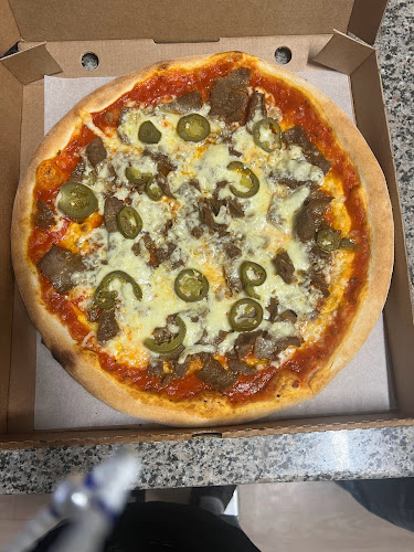 Kebabnekajse Pizzeria - Gastronomi och hotellverksamhet