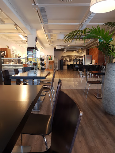 Broms Café - Gastronomi och hotellverksamhet