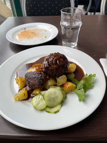 Opinii despre Cheers Restaurang în Västerås - Gastronomi och hotellverksamhet