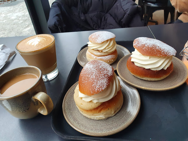 Vallentuna Stenugnsbageri Phone number