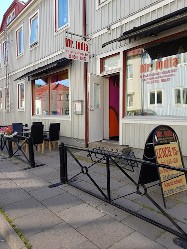 Mr. India - Gastronomi och hotellverksamhet