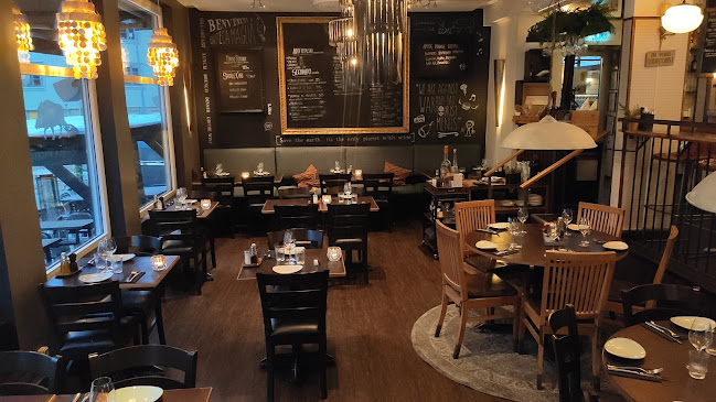 Enoteca Maglia - Gastronomi och hotellverksamhet