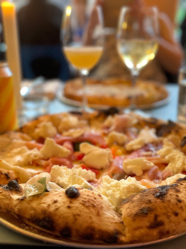 Opinii despre Bistro Leoparden în Stockholm - Gastronomi och hotellverksamhet