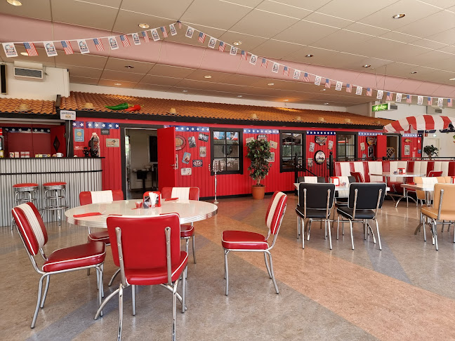 Lucy's Diner - Gastronomi och hotellverksamhet