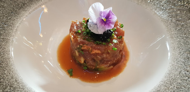 Senshi Sushibar - Gastronomi och hotellverksamhet