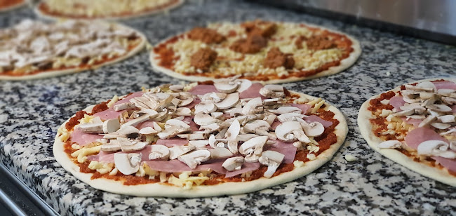 Comments and reviews of Runes pizzeria & Café Västerås