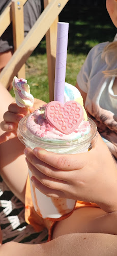 Comentarii opinii despre Miss Crickets Milkshake bar