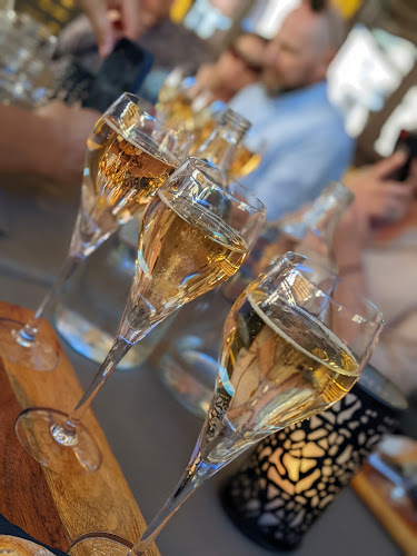 San Greal - Gastronomi och hotellverksamhet