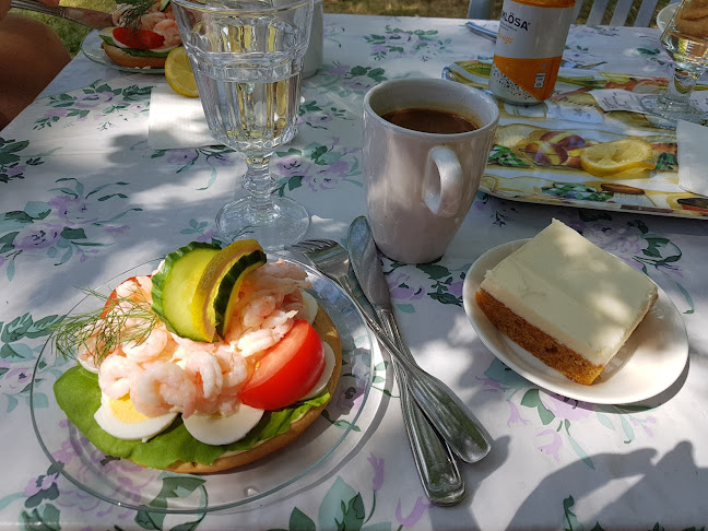 Comentarii opinii despre Västerby Café & Secondhand