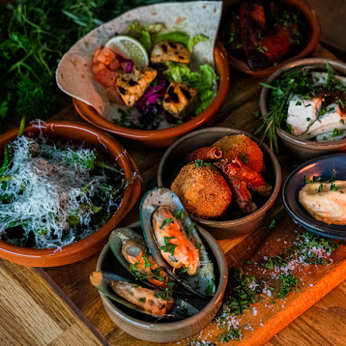 Comentarii opinii despre CALMA Tapasbar