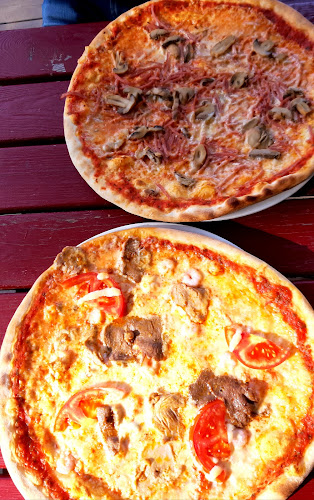 F-13 Pizzeria - Gastronomi och hotellverksamhet