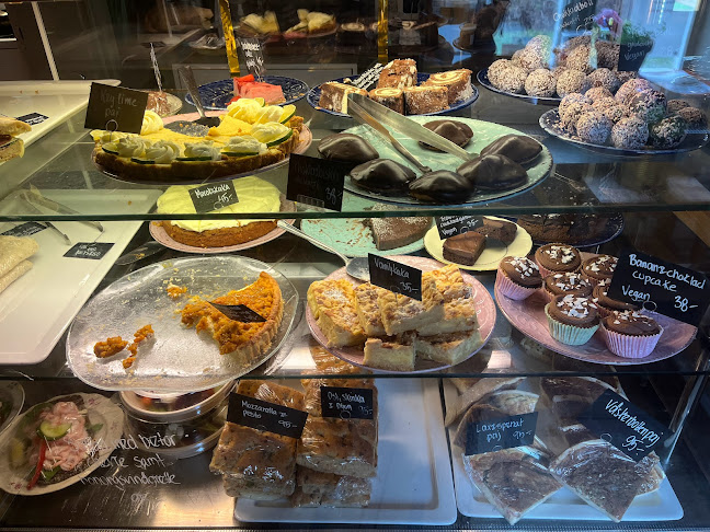 Stocke Titt Café - Gastronomi och hotellverksamhet