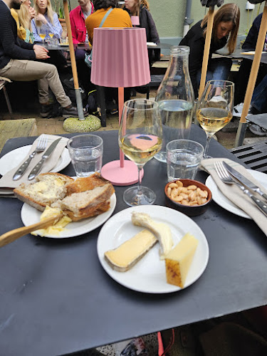 Opinii despre Julie Vinbar în Malmö - Gastronomi och hotellverksamhet