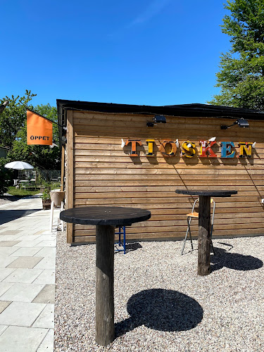 Opinii despre Tiosken i Skåne Tranås AB în Skåne-Tranås - Gastronomi och hotellverksamhet