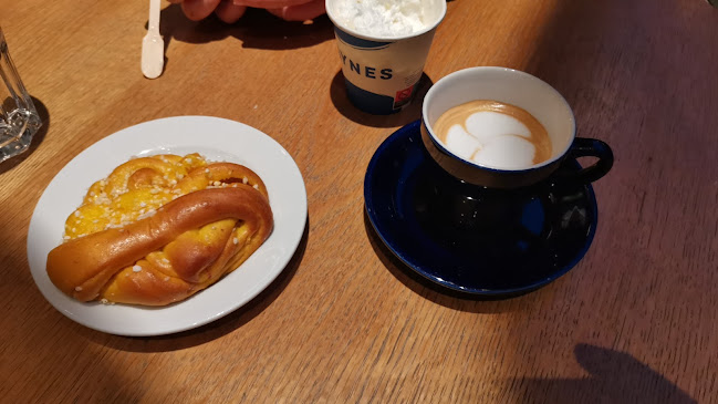 Opinii despre Waynes Coffee în Mölndal - Gastronomi och hotellverksamhet
