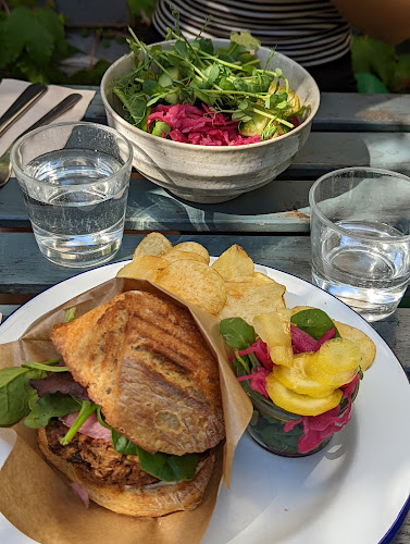 Babettes Kafferi & Bageri - Gastronomi och hotellverksamhet